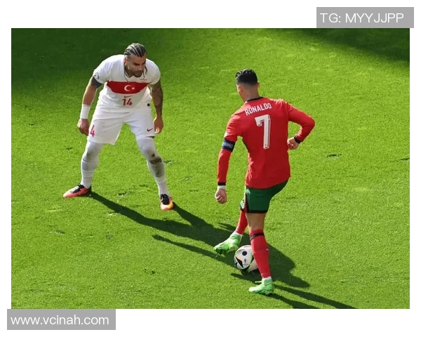 足球巨星精彩瞬间集锦 领略球场魅力与技艺巅峰 足球巨星精彩瞬间集锦 领略球场魅力与技艺巅峰