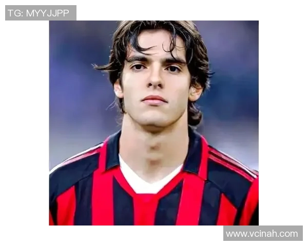 卡卡足球球星卡的设计风格与独特元素解析